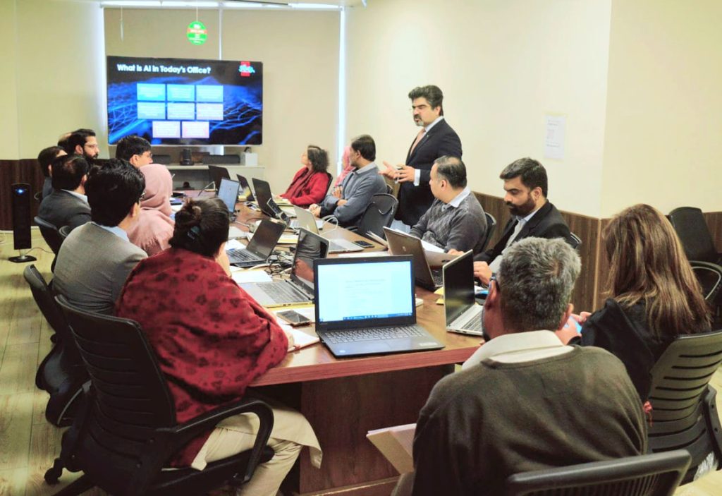 COMSATS Strengthens Institutional Capability through "Workplace AI: Communications & Productivity" Training Workshop